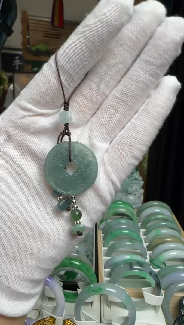 翡翠挂件未镶嵌挂件