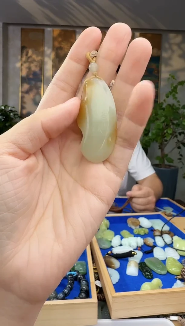 未镶嵌和田玉挂件拍一发一