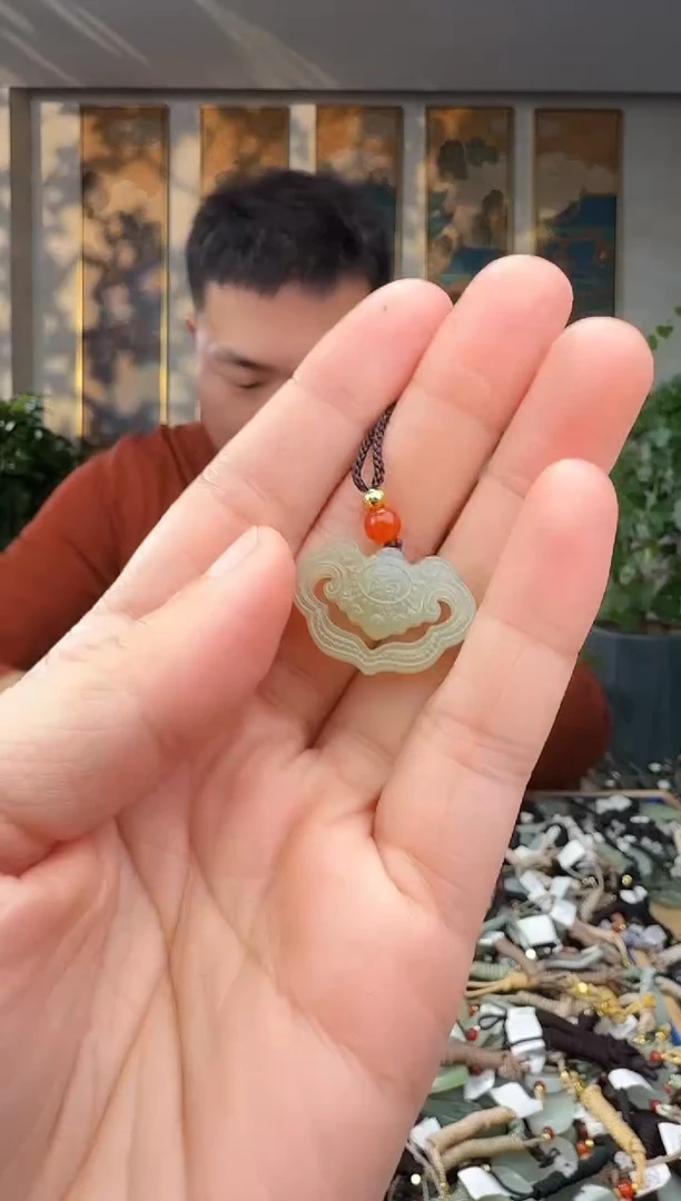 未镶嵌和田玉挂件拍一发一