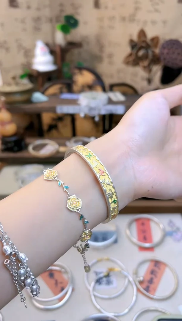 珐琅足银足银999.9描金珐琅彩雏菊5蝴蝶提溜手镯