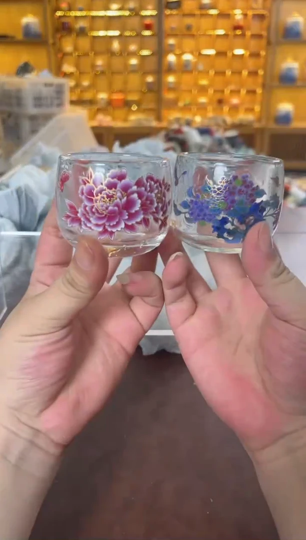 瓷片鸣盏居11111111变色水晶杯2个