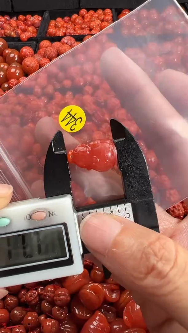 颈饰未镶嵌南红玛瑙1