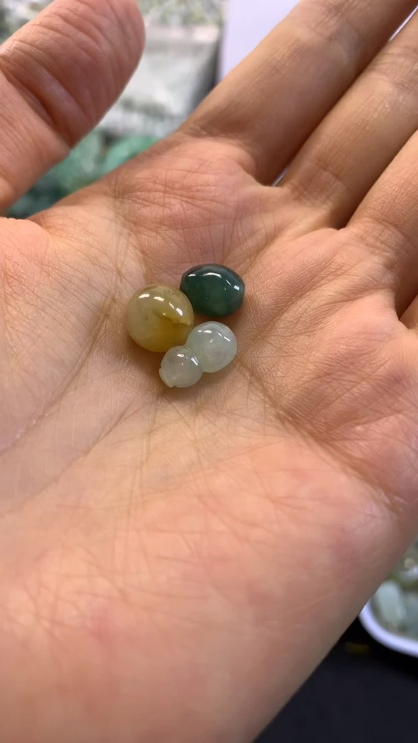 颈饰未镶嵌翡翠K*ⅰ缅甸天然A货翡翠