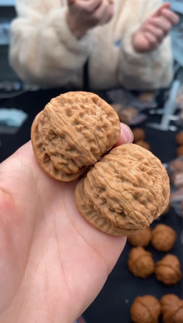 【闪购商品】文玩核桃把件白狮子42-u648