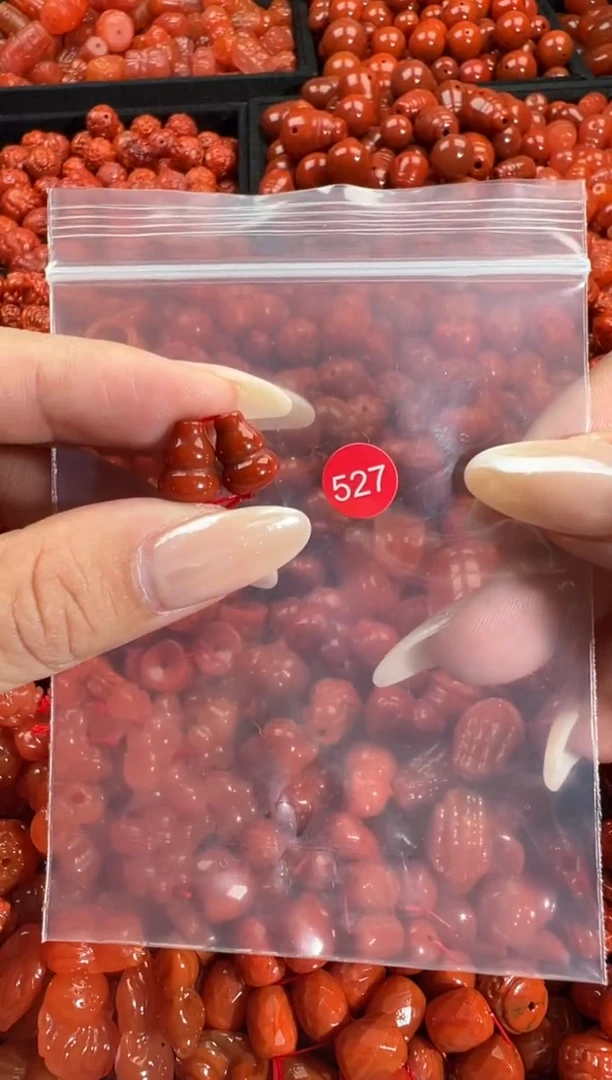 颈饰未镶嵌南红玛瑙1