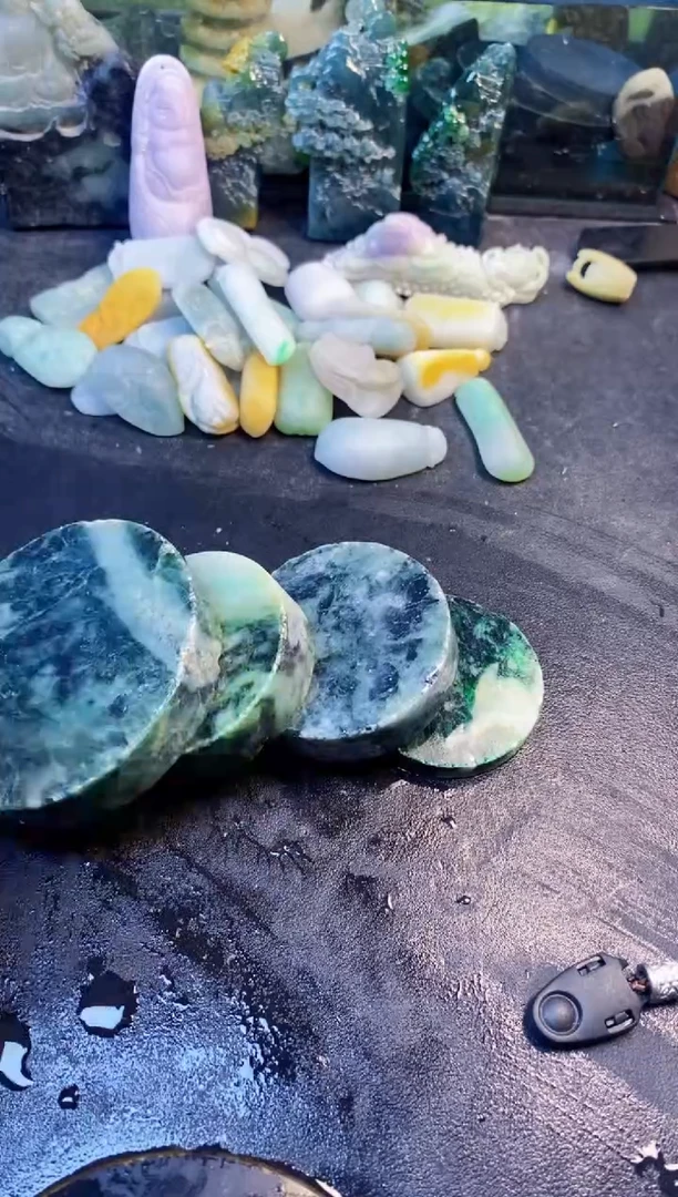 颈饰未镶嵌翡翠天然翡翠049