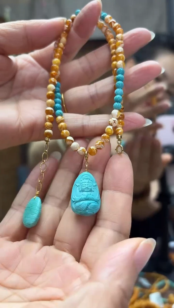 18K金镶嵌蜜蜡裸石 发一套设计款