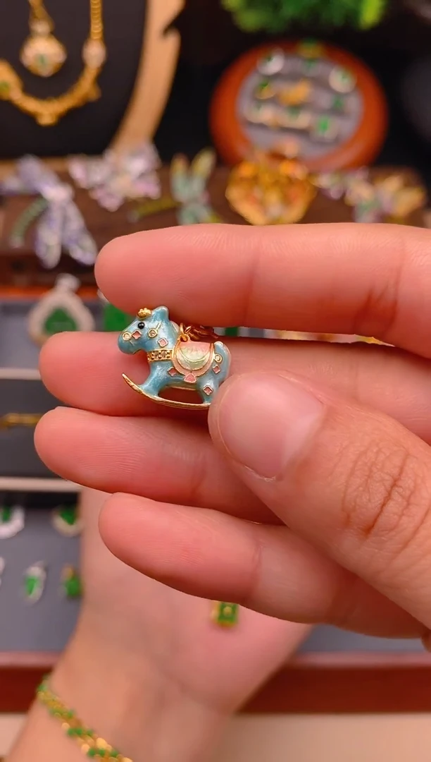 【闪购商品】翡翠吊坠(不含链)银S925镶嵌蓝色木马