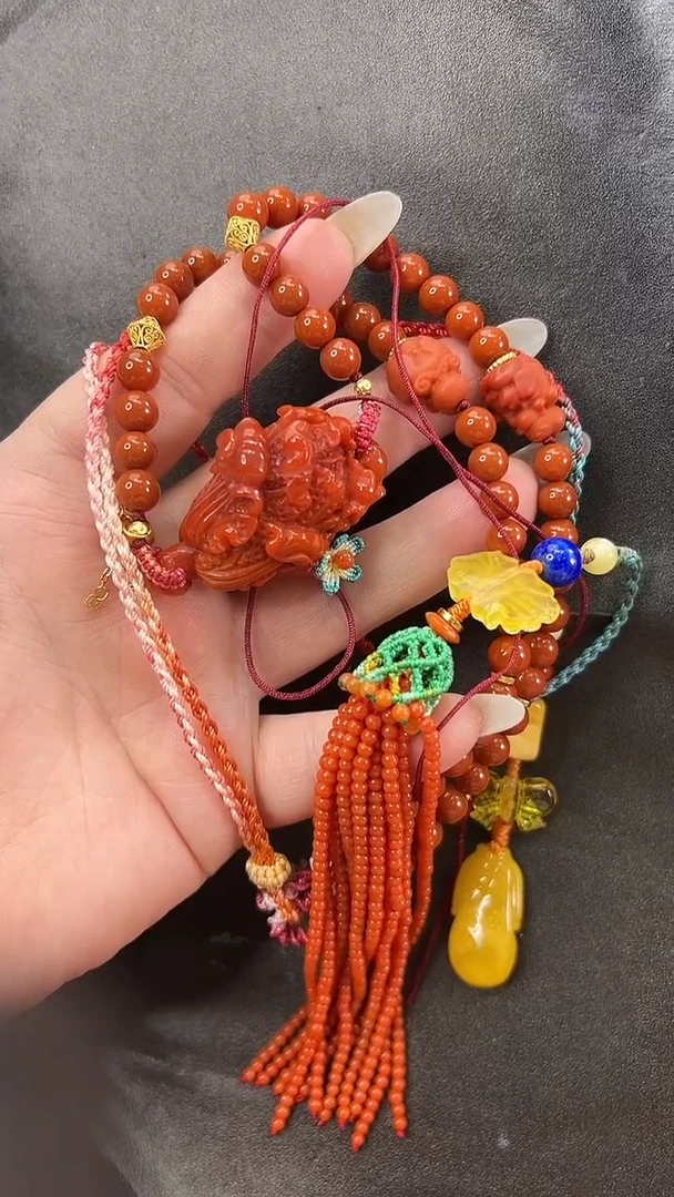 颈饰未镶嵌南红玛瑙吊坠