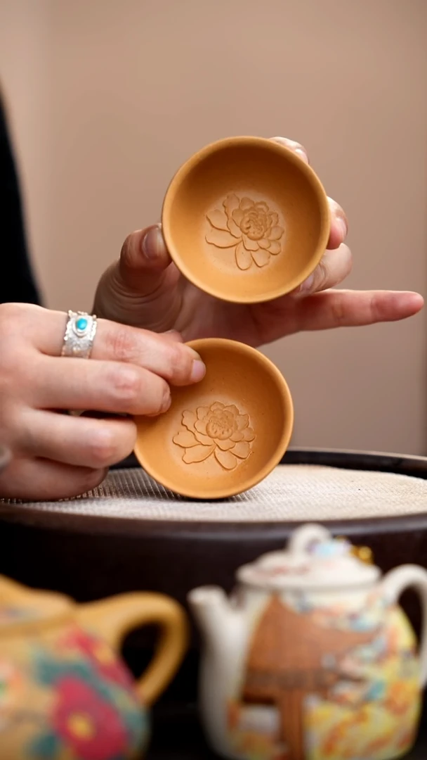 茶壶紫砂黄金段牡丹小杯2个