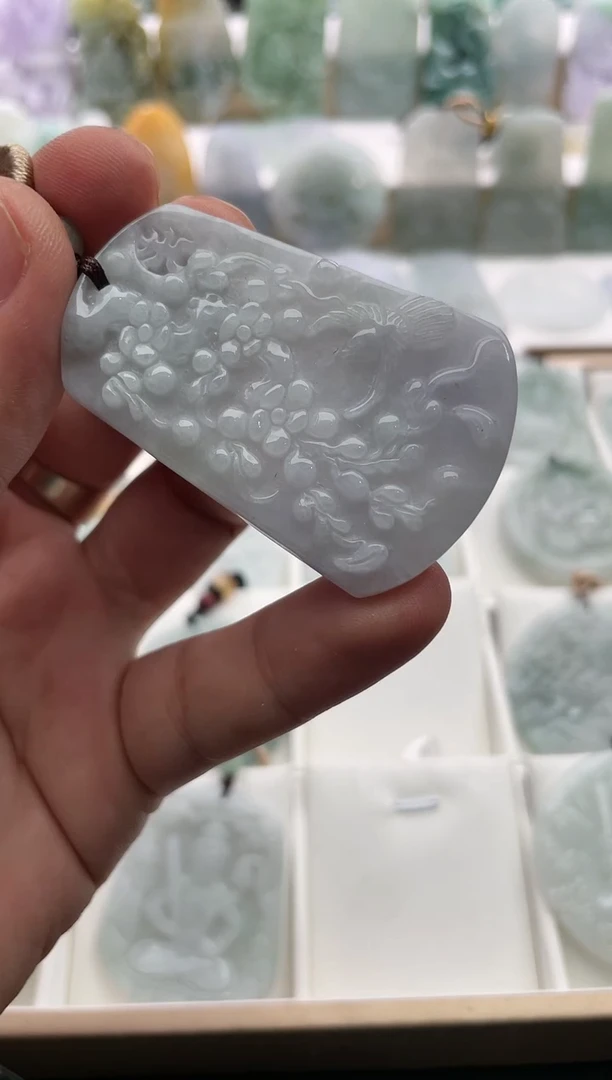 【闪购商品】翡翠颈饰未镶嵌..../2/13/ 153