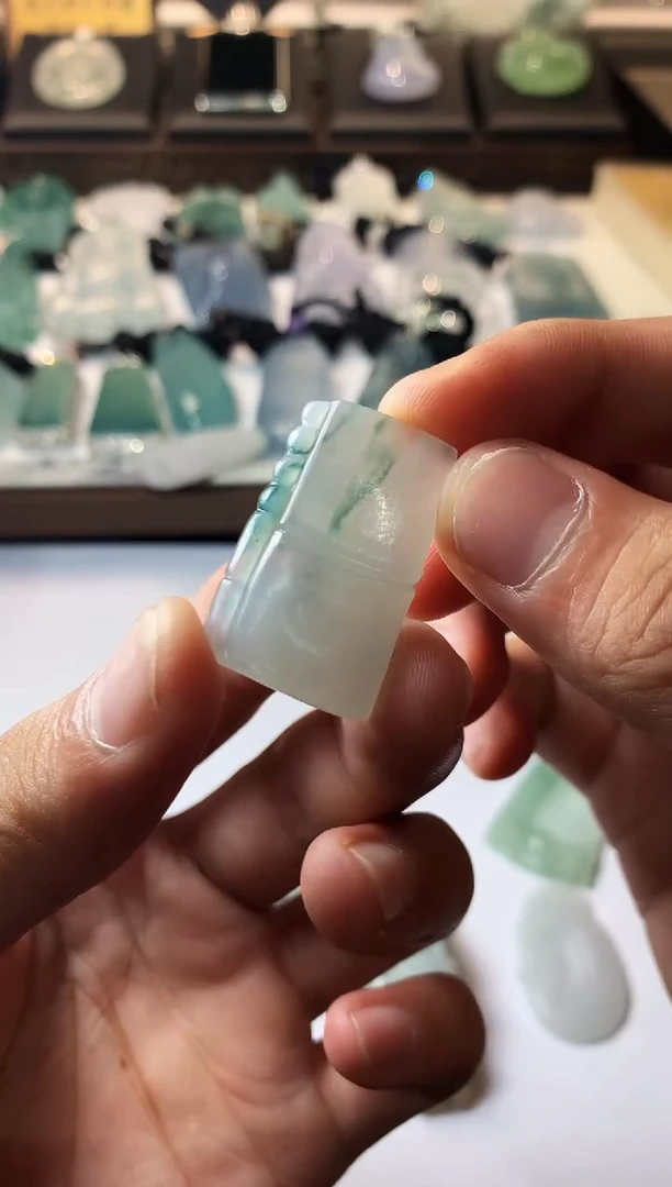 未镶嵌定制翡翠阿*5024毛货不退不换