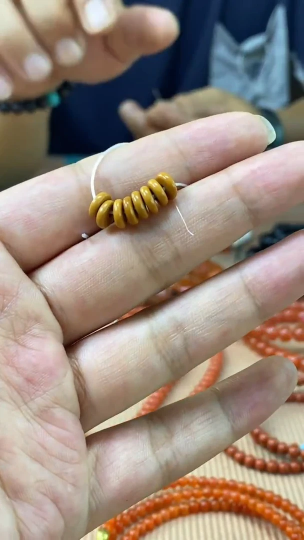 未镶嵌南红玛瑙珠宝奇石手串搭配橄榄核隔片8片一串