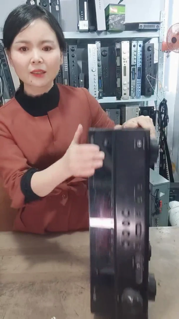 8新功放机一台，不包邮费