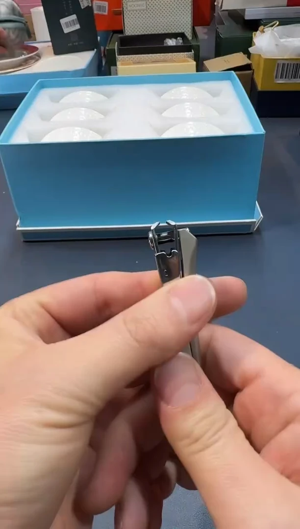 【闪购商品】瓷片A945全场正品，京东包邮