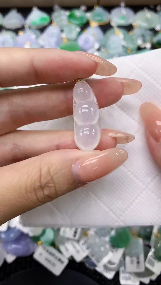 颈饰18K金镶嵌翡翠11111111111