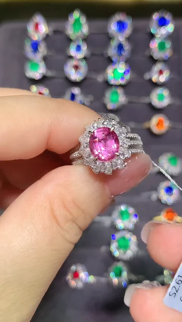 戒指彩色蓝宝石18K金镶嵌2.61ct