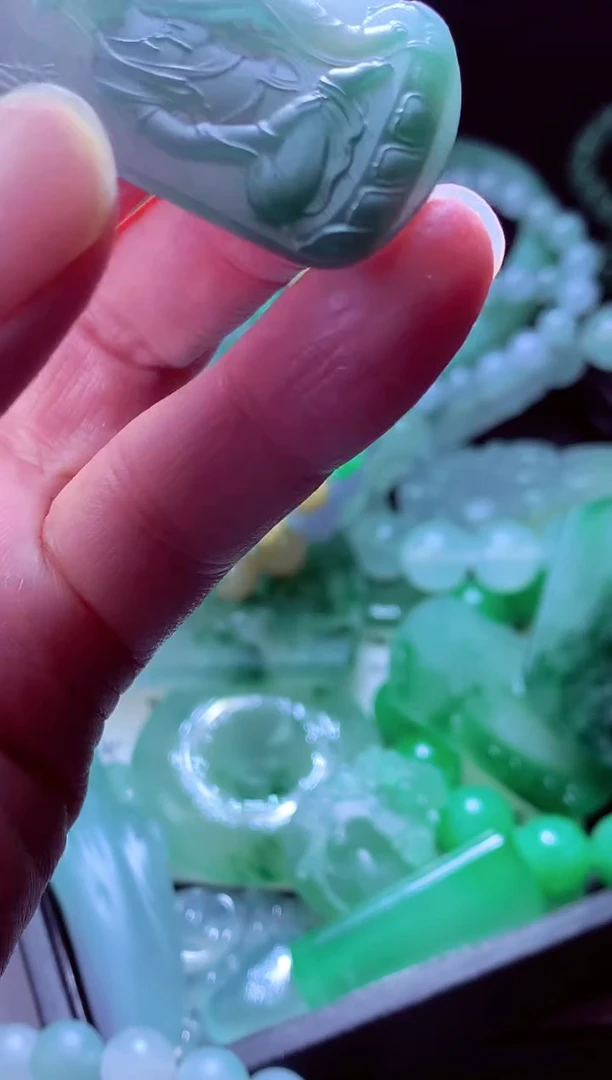 未镶嵌定制翡翠张*#翡翠毛货定制
