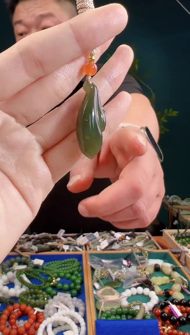 颈饰未镶嵌和田玉生**水一物一证 拍一单发一个