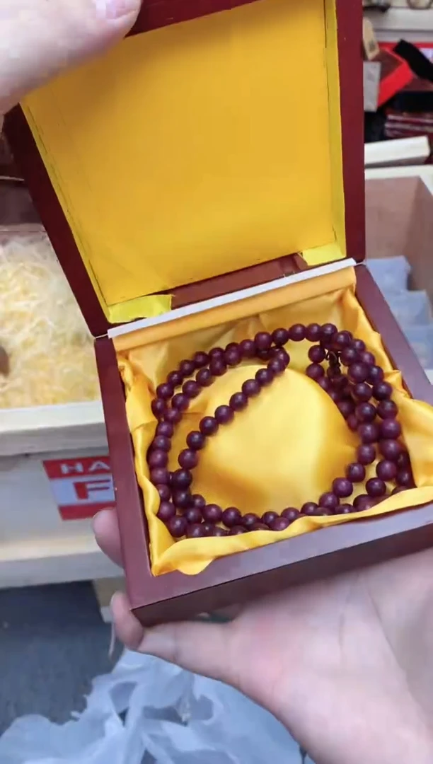 精选闪购手串搭配无礼盒