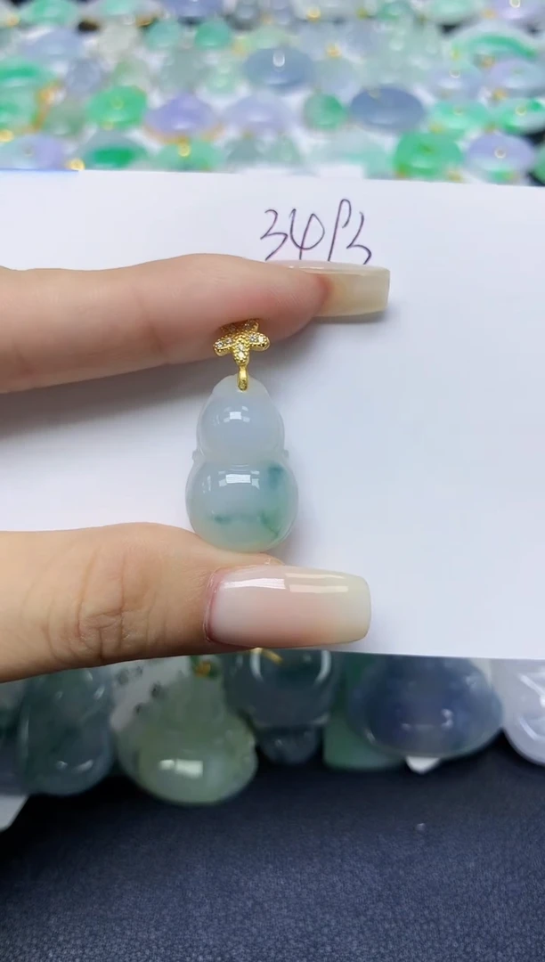 翡翠未镶嵌颈饰天然缅甸翡翠A货