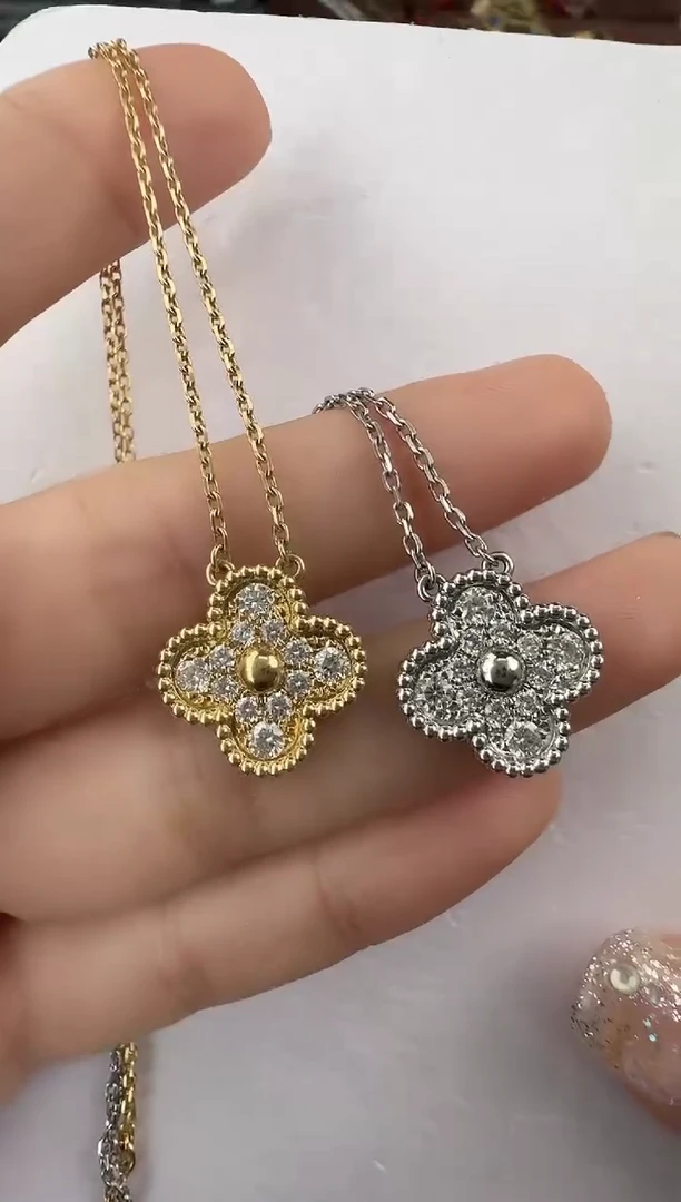 【闪购商品】钻石项链18K金镶嵌单花满钻项链（多样性发货一件）