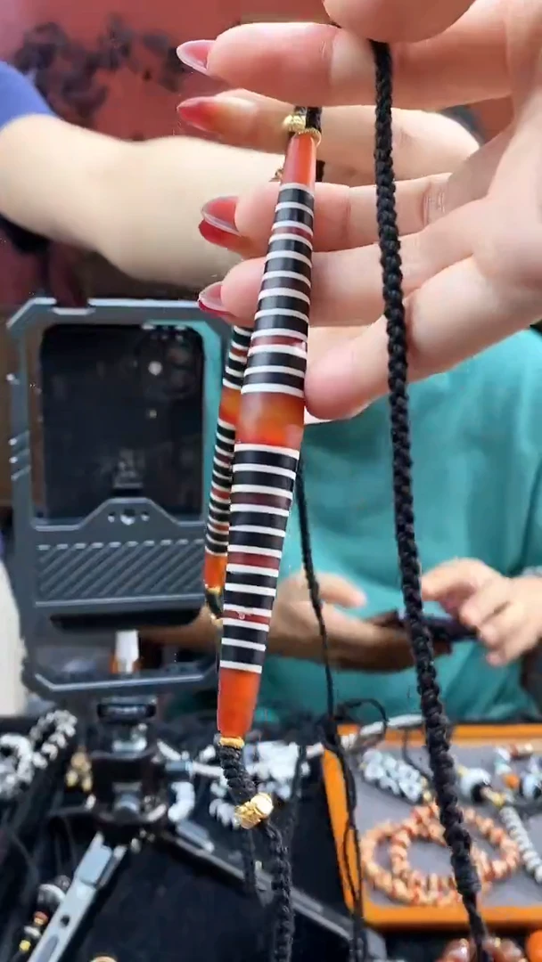 【闪购商品】椰蒂吊坠            55