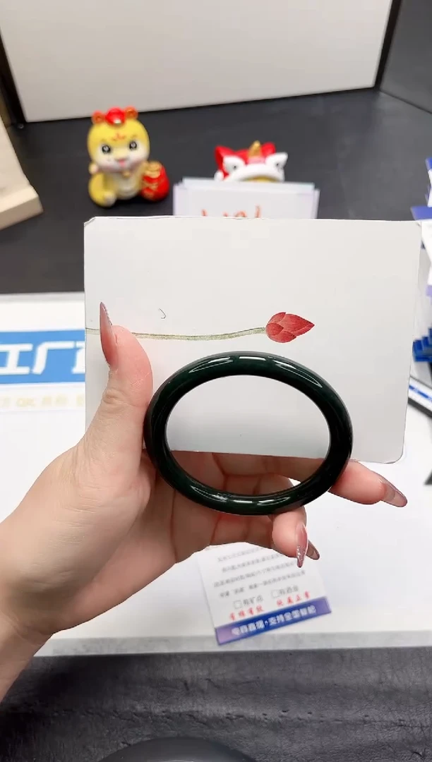 【闪购商品】和田玉手镯未镶嵌76-56.8