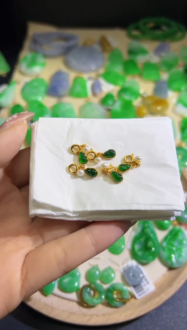 【闪购商品】翡翠颈饰银S925镶嵌Q翡翠/多样性发货/一件