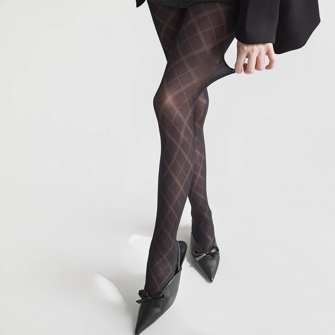 菱格丝袜女春秋薄款性感防勾丝连裤袜复古菱格白丝配靴子