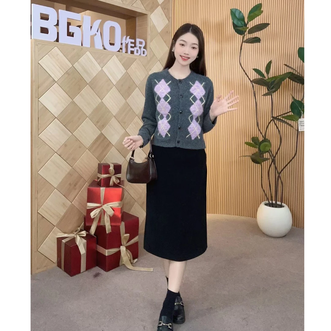 碧高小个子女装 2025冬季新款温柔甜美刺绣针织上下套装