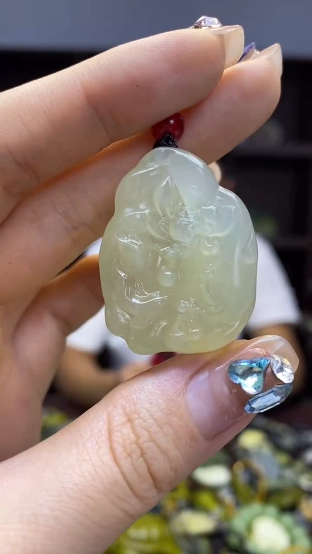 未镶嵌岫玉挂件