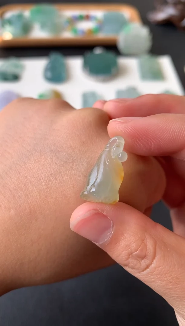 未镶嵌定制翡翠翡翠