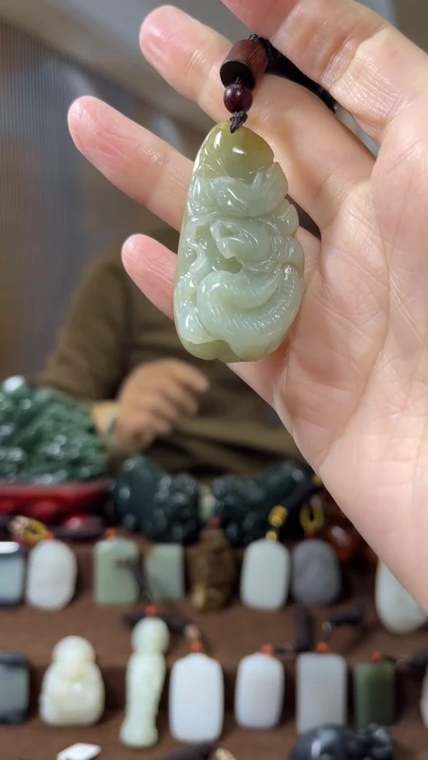 颈饰未镶嵌和田玉666