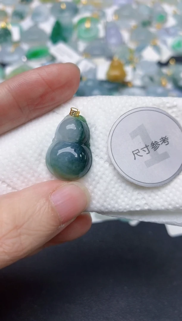 颈饰18K金镶嵌翡翠天然缅甸A货翡翠