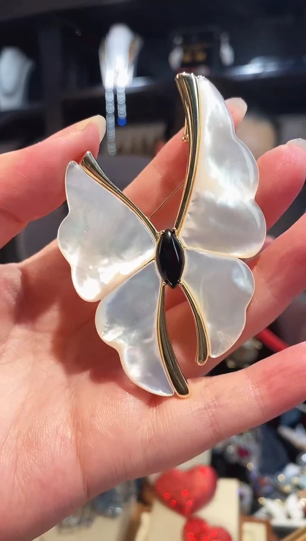 仿水晶铜合金高货  白贝  妖姬蝴蝶