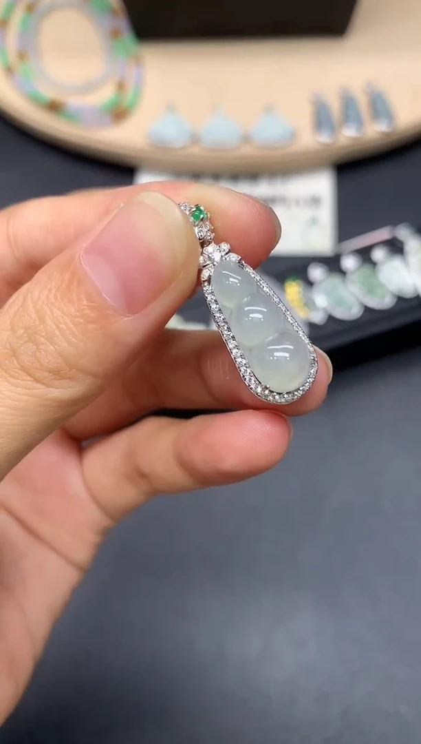 翡翠银S925镶嵌吊坠(不含链)福豆【多样性发其一】