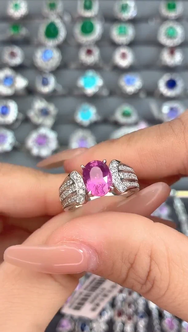 18K金镶嵌戒指尖晶石-*马亨盖