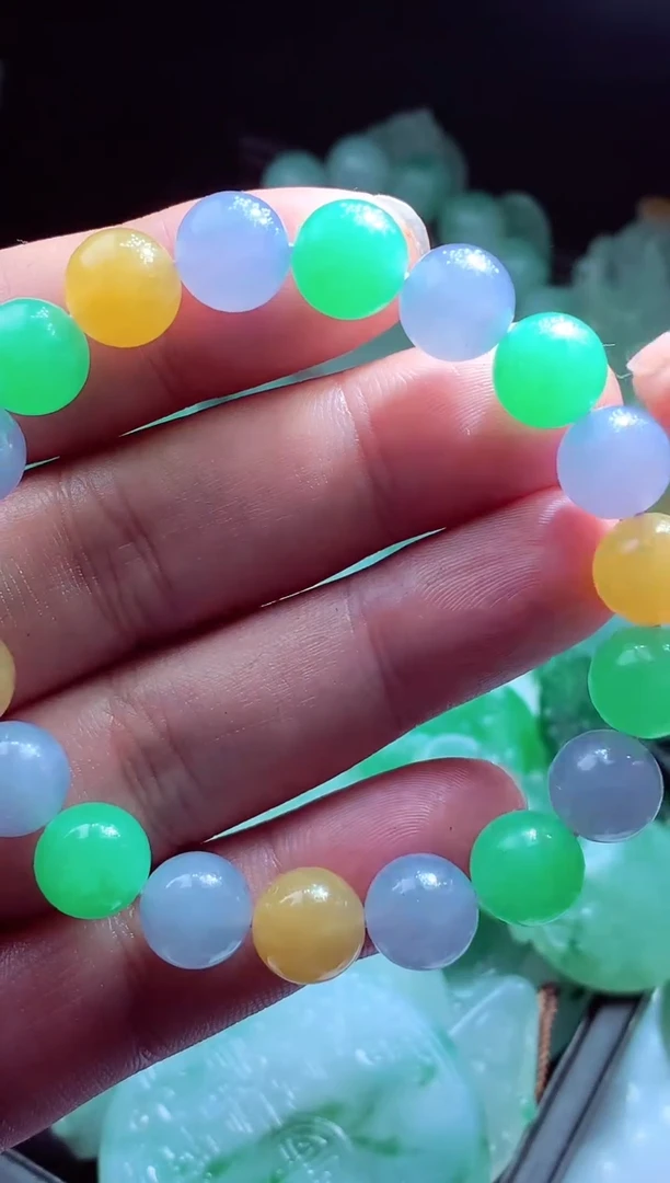 未镶嵌定制翡翠莫*?翡翠毛货定制