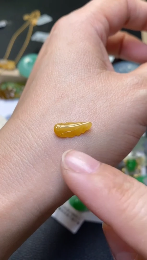 颈饰未镶嵌翡翠净货31365