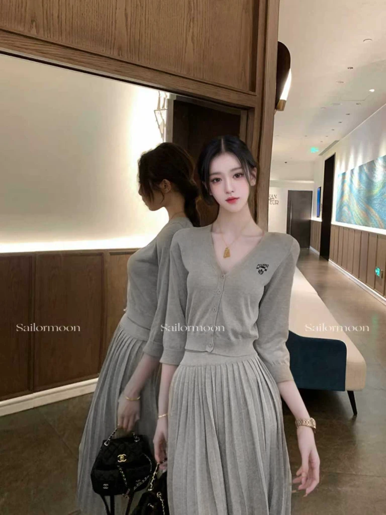 【高智千金】小香风休闲气质刺绣V领开衫大裙摆半身裙两件套套装女