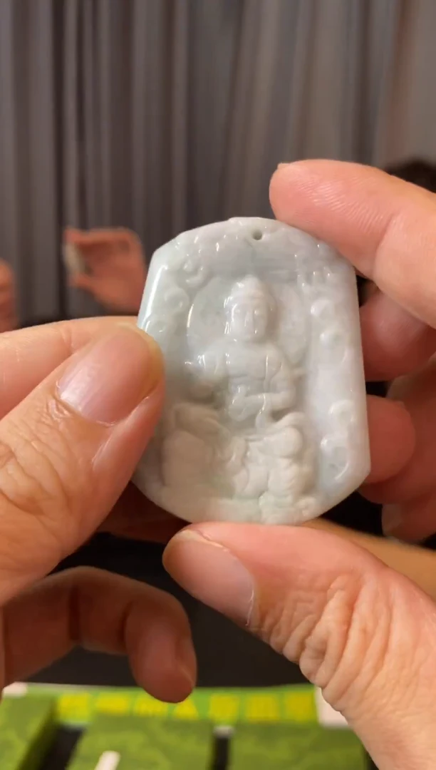 未镶嵌挂件翡翠1