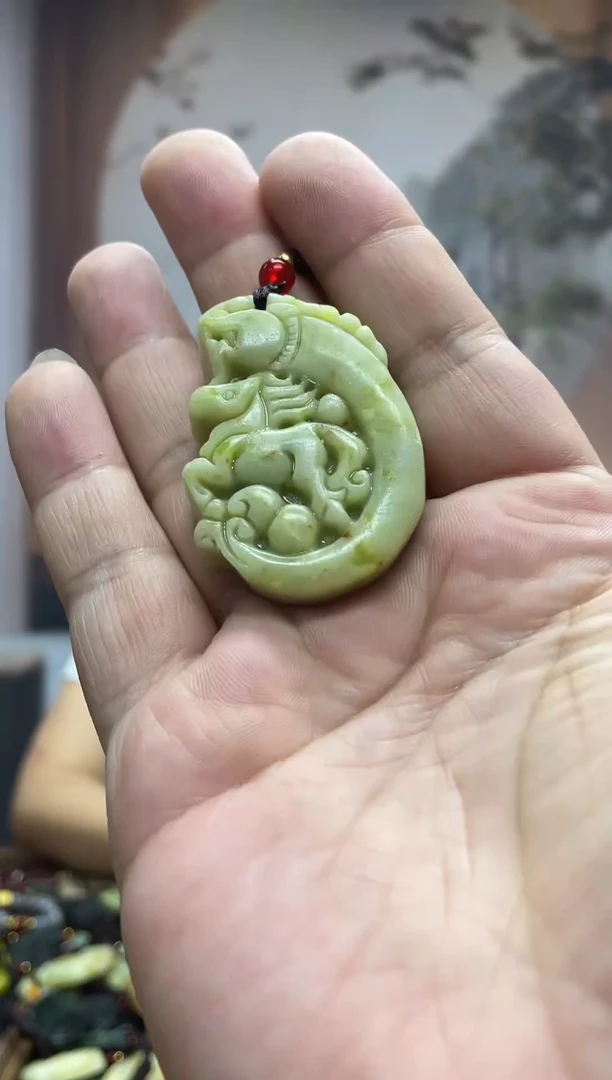 未镶嵌岫玉吊坠·