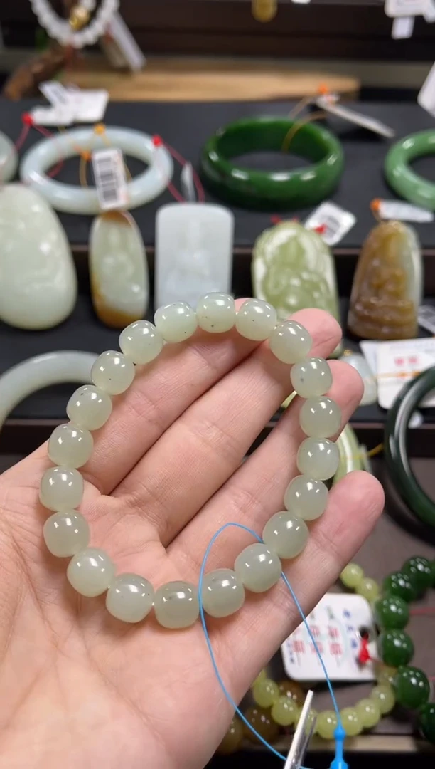 未镶嵌手串和田玉卡10新疆于田 老型 有瑕疵9015894