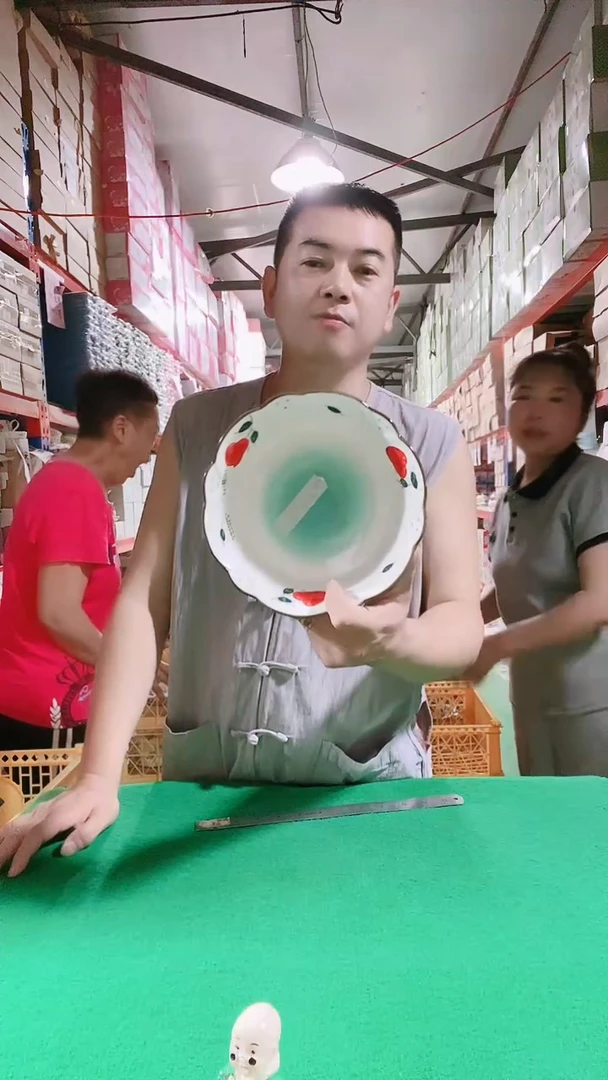 瓷片碗碟好物一件不留@@1