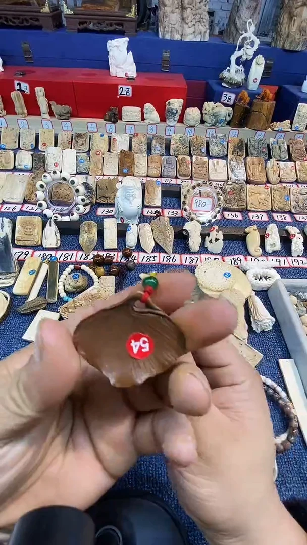 泥塑小把玩件摆件