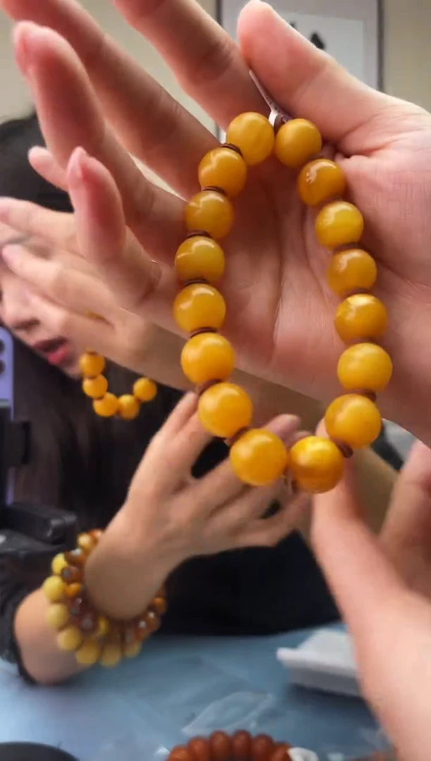 琥珀未镶嵌珠宝奇石T0假一罚十多样性发其一