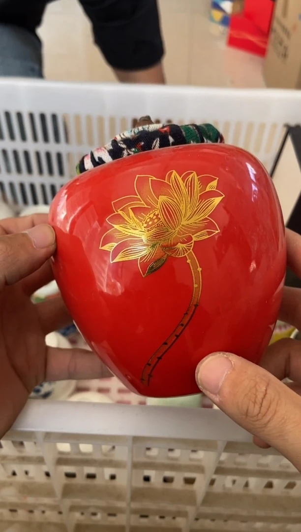 无运费险有瑕疵的摄影的产品有使用过的痕迹有点脏介意勿拍