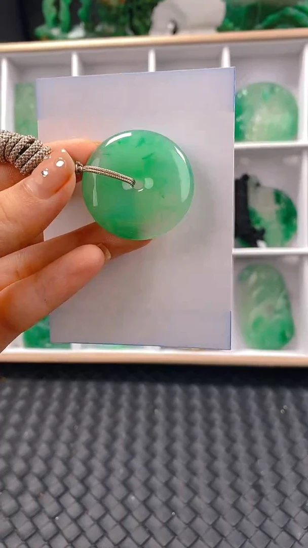 石英质玉未镶嵌颈饰5671