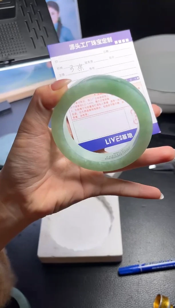 未镶嵌手镯定制翡翠淘**泡定制不退不换